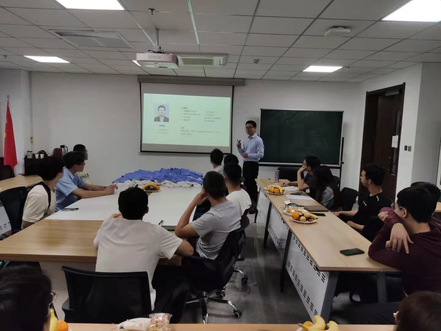 土木工程与力学学院举办地产行业前景分享会——兰州大学就业信息网